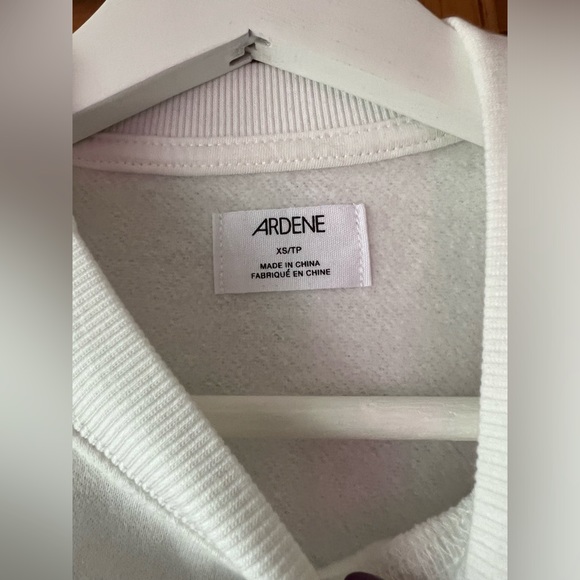 (Size XS) Ivory Sweatshirt - Picture 4 of 4